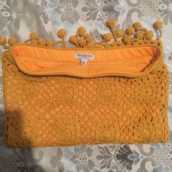 Festive outfit - Picture 3 of 4